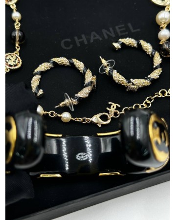 Серьги CHANEL