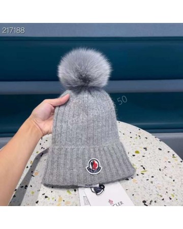 Шапка Moncler