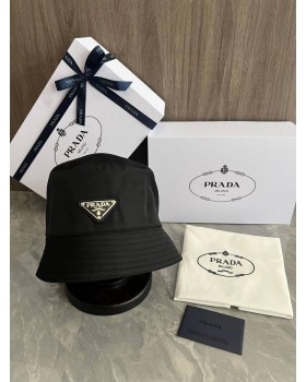 Панама Prada