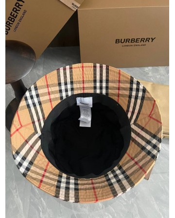 Панама Burberry