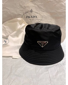 Панама Prada