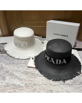 Шляпа Prada