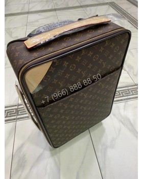 Чемодан Louis Vuitton