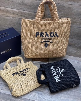 Сумка Prada