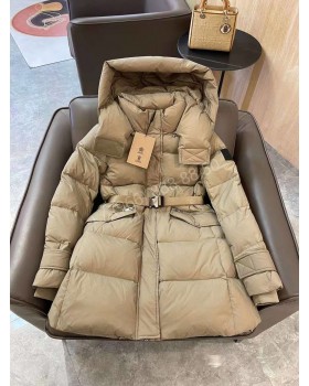 Пуховик Burberry