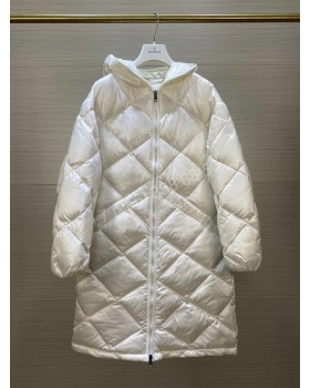 Пуховик Moncler