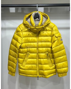 Пуховик Moncler