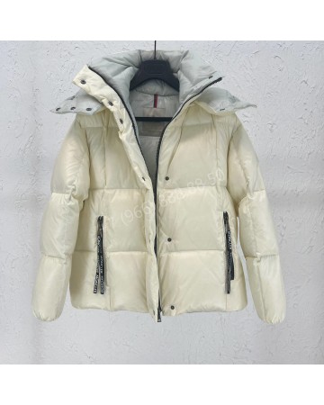 Пуховик Moncler