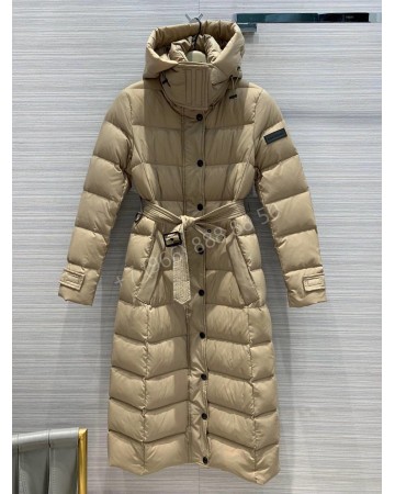 Пуховик Burberry