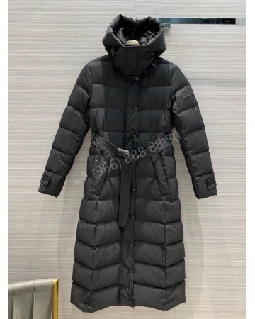 Пуховик Burberry