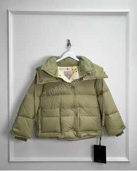 Пуховик Moncler