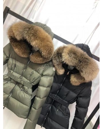 Пуховик Moncler