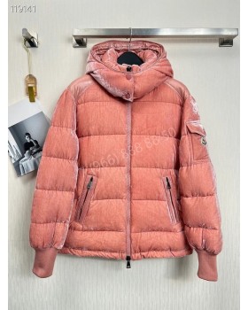 Пуховик Moncler