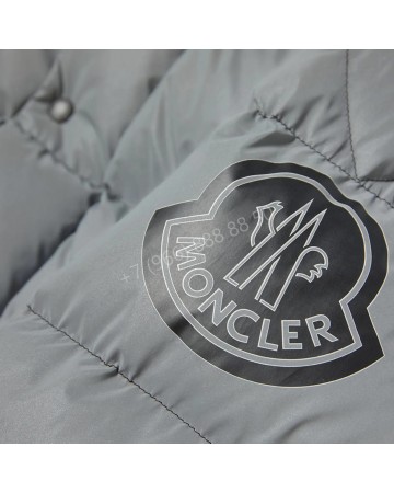 Пуховик Moncler