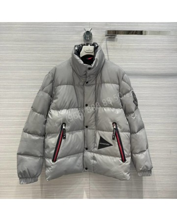 Пуховик Moncler