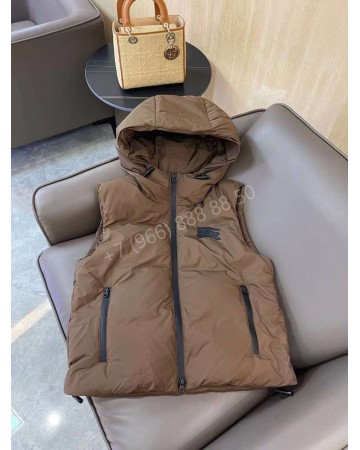 Жилет Burberry