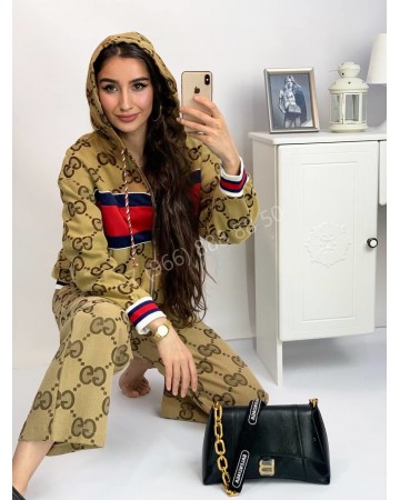 Костюм Gucci