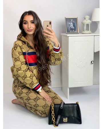 Костюм Gucci