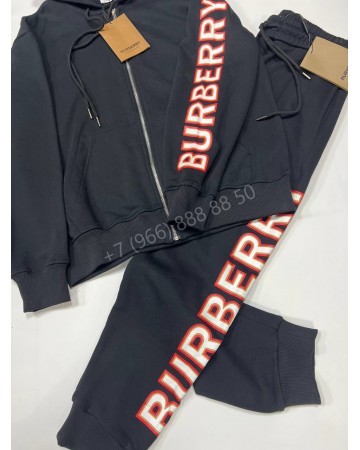 Костюм Burberry