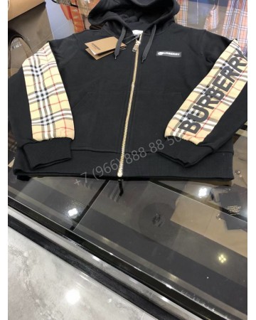 Костюм Burberry