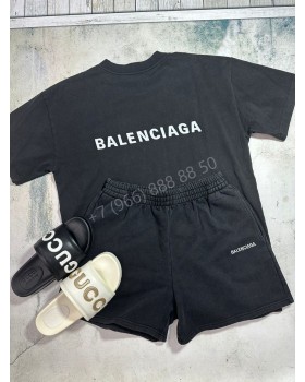 Костюм Balenciaga