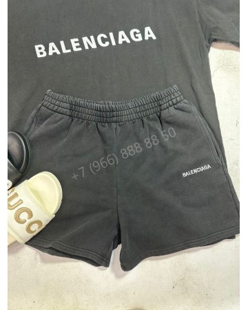 Костюм Balenciaga