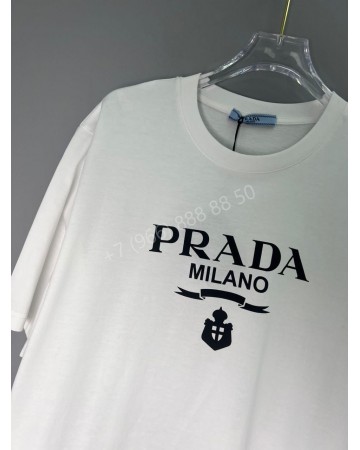 Футболка Prada