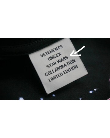 Футболка Vetements