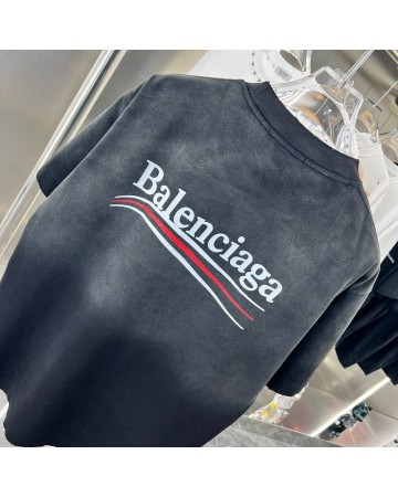 Футболка Balenciaga