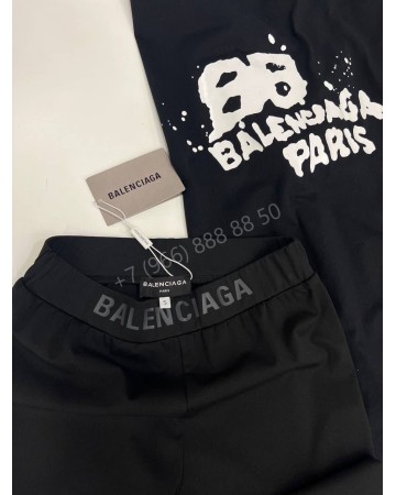 Футболка Balenciaga