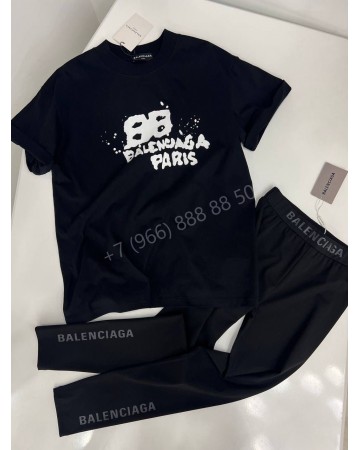 Футболка Balenciaga