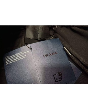 Шорты Prada