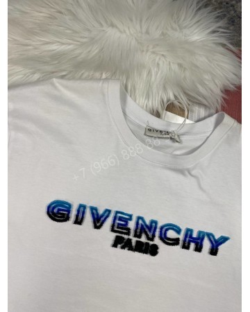 Прогулочный костюм Givenchy
