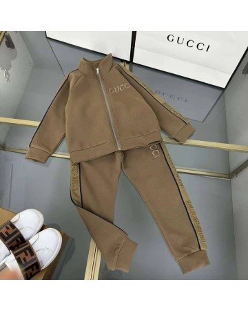 Костюм Gucci