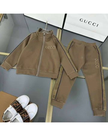 Костюм Gucci