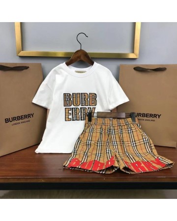 Костюм Burberry