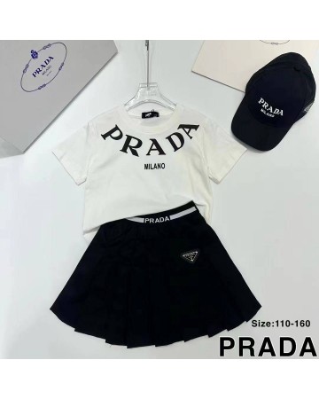 Костюм Prada