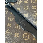 Сумка-мессенджер Louis Vuitton