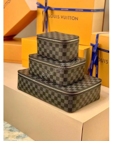 Несессер Louis Vuitton