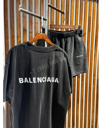 Костюм Balenciaga