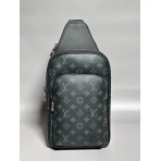 Сумка-слинг Louis Vuitton