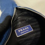Сумка-слинг Prada