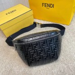 Поясная сумка Fendi