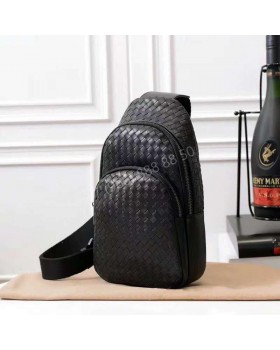 Сумка-слинг Bottega Veneta