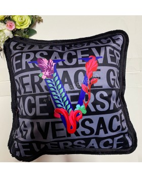 Подушка Versace