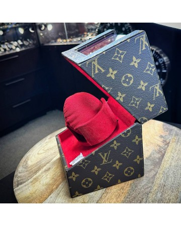 Бокс для часов Louis Vuitton с автоподзаводом