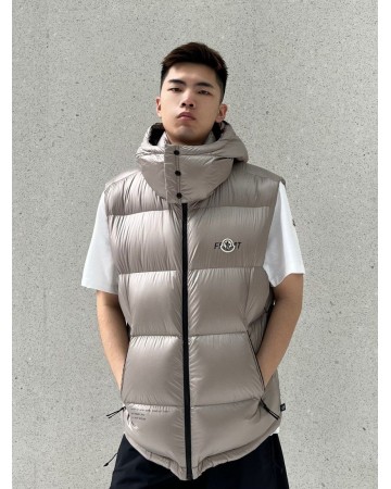 Безрукавка Moncler