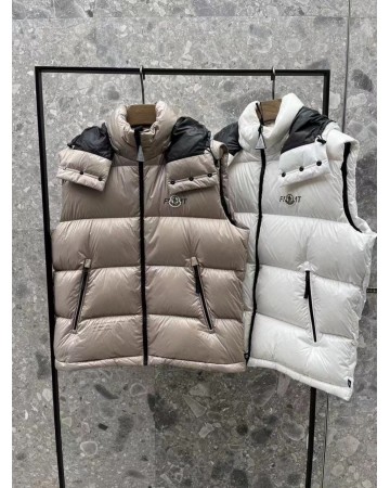 Безрукавка Moncler