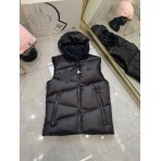 Безрукавка Moncler