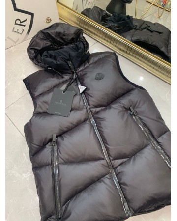 Безрукавка Moncler